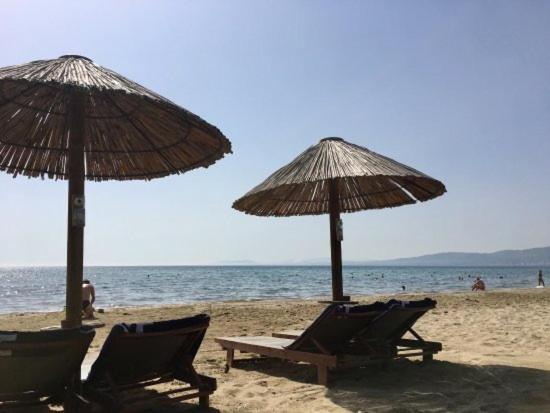 Seaside Jacaranda Apartman Szhiniász Kültér fotó